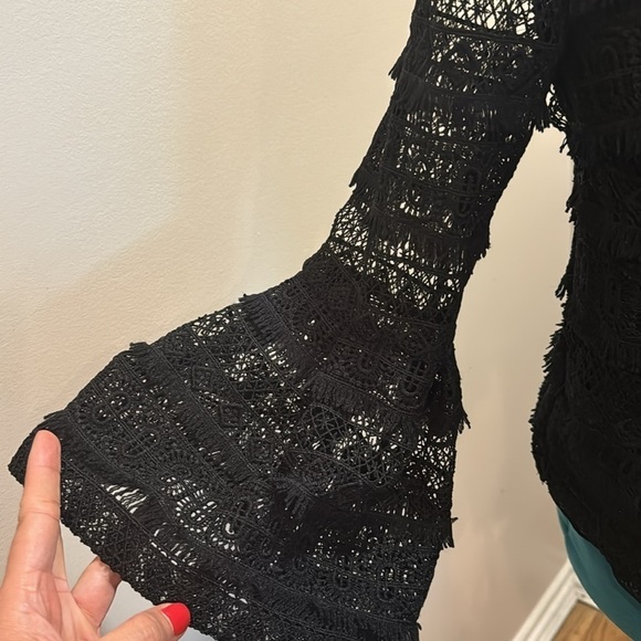 NWOT lace detail top - Picture 5 of 6
